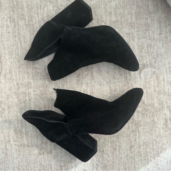 Steve Madden Women Rookie Bootie Black Suede Pull On Size 6 - Picture 11 of 11